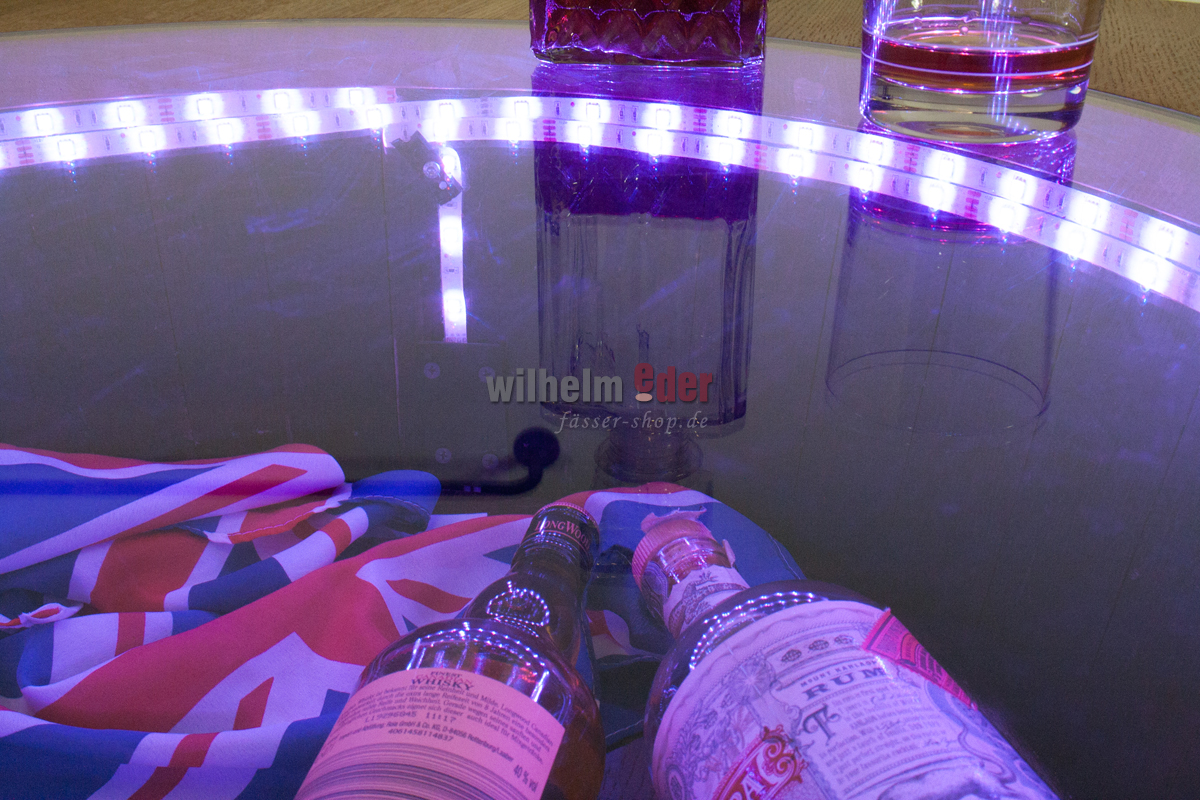 stehtisch_m_tischplatte_und_eingel_Glasplatte_10