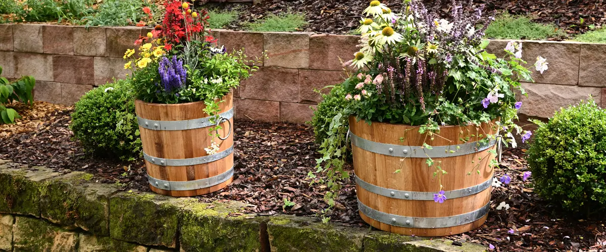 Blumenkübel zur Gartengestaltung
