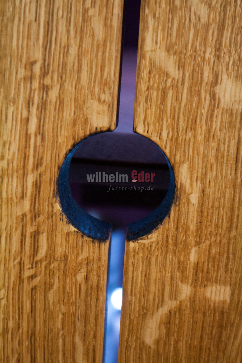 regalfass_300l_mit_glasplatte_u_fuessen_7