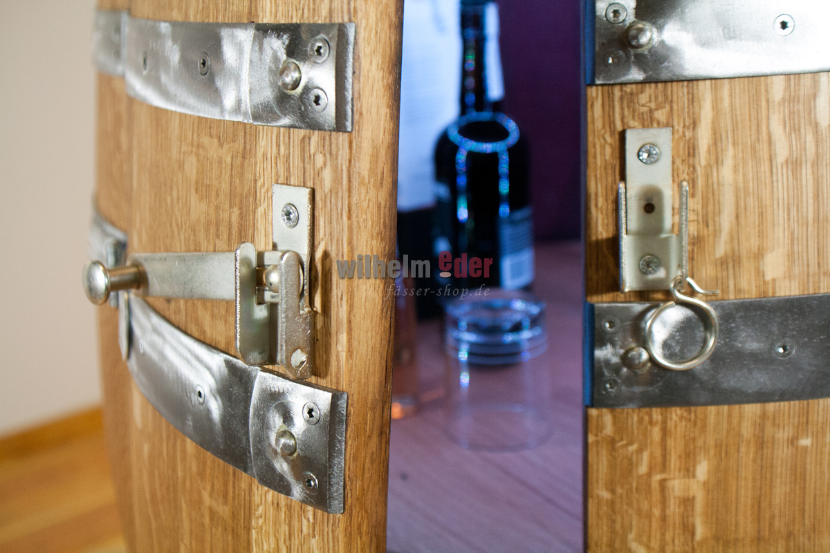 regalfass_300l_mit_glasplatte_u_fuessen_8